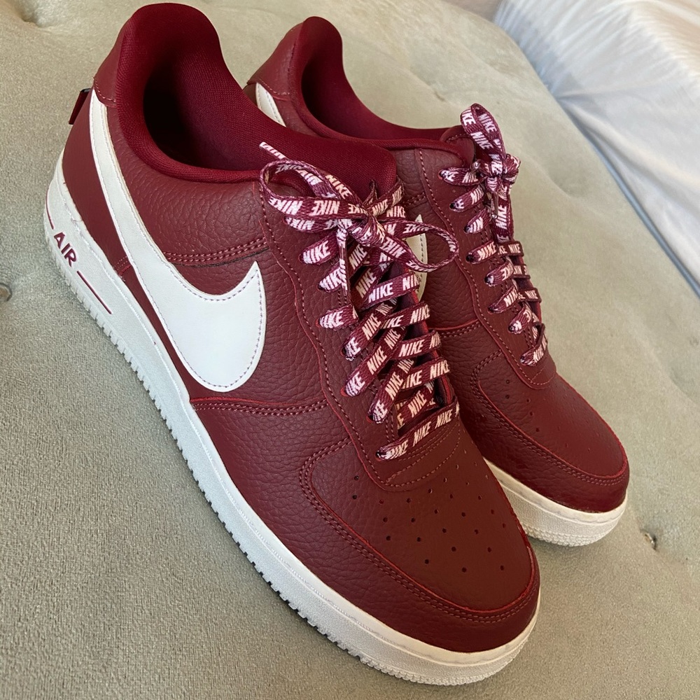 Maroon forces